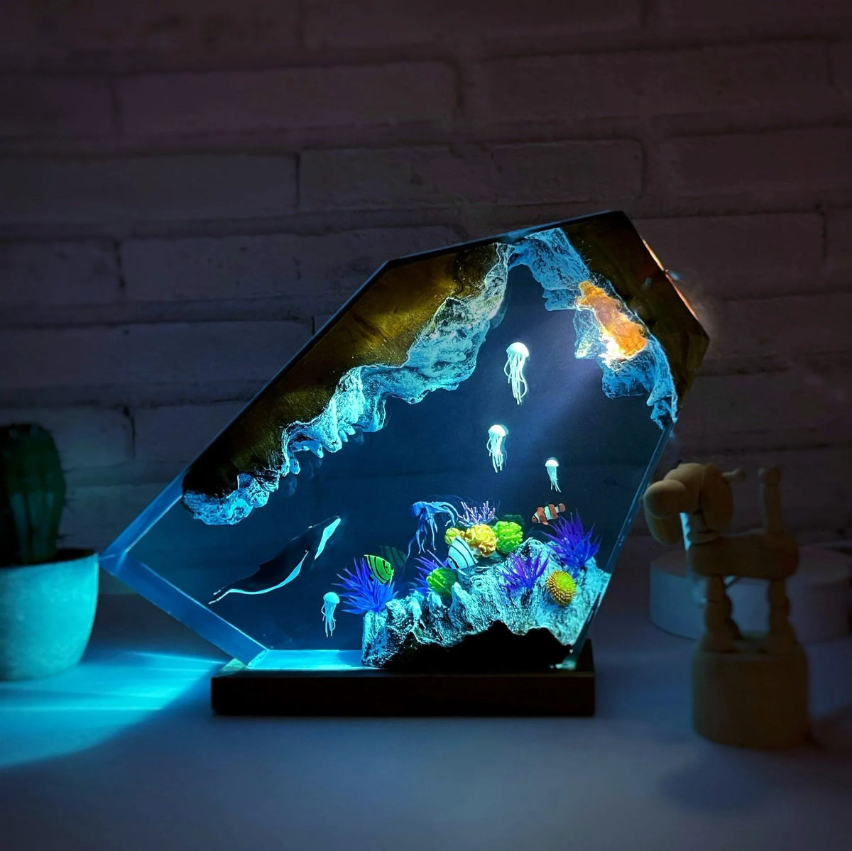 Deep Sea Resin Night Light 🌊 Diver & Ocean Desk Lamp